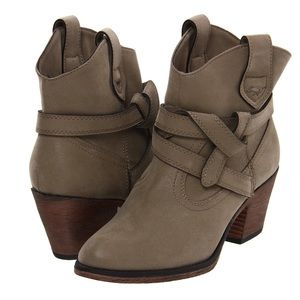 ROCKET DOG: Sayla Western Bootie